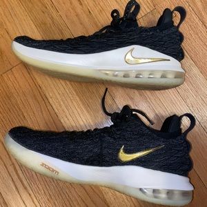 Nike LeBron 15 Low